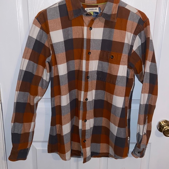 Magellan button up shirt - Picture 1 of 5